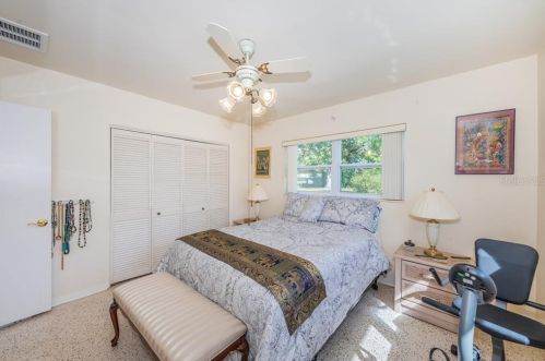 781 58th Ave, Saint Petersburg FL  33703-1601 exterior