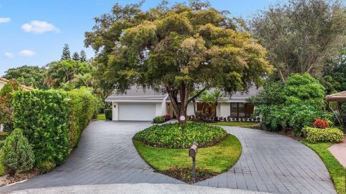 4315 Lakewood Dr, Delray Beach FL  33445-9004 exterior