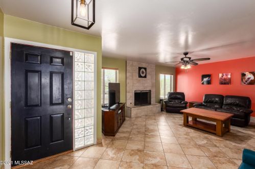 6721 Pomona Rd, Tucson AZ 85705-2468 exterior