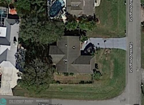 2542 Hinchman St, Fort Pierce, FL 34984-4911
