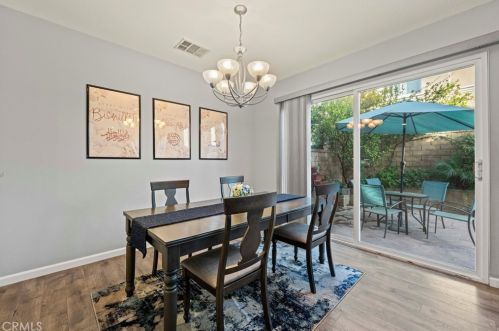23860 Toscana Dr, Santa Clarita CA  91354-3015 exterior