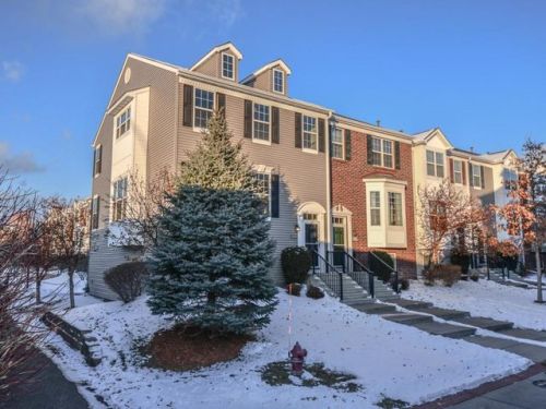 5214 Scott Trl, Minneapolis, MN 55422-2069