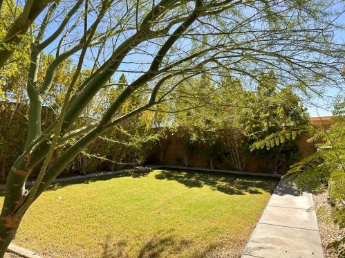 13938 Avenida Ln Vis, Desert Hot Springs CA  92240-6509 exterior