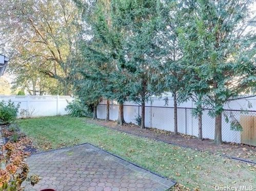 2534 Sawmill Rd, North Bellmore NY  11710-2322 exterior