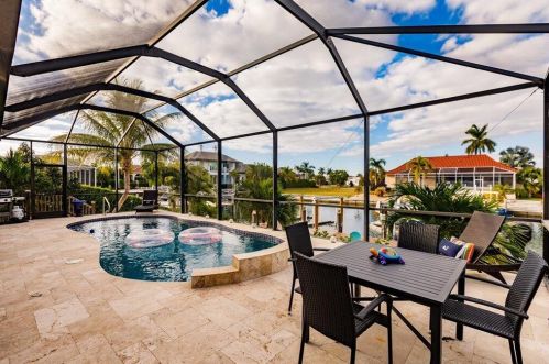 1090 Cara Ct, Marco Island FL  34145-4563 exterior