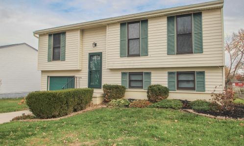 2416 Warfield Dr, Darbydale, OH 43123-1434