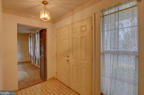 329 Mayberry Ln, Dover, DE 19904-4836