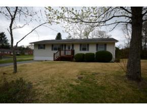 529 Oak Grove Rd, Johnson City, TN 37615-2733