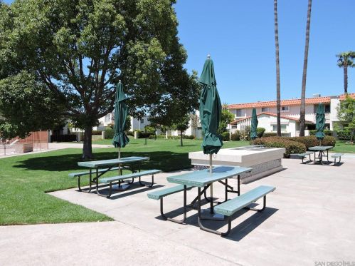 4168 Genesee Ave, San Diego CA  92111-2716 exterior