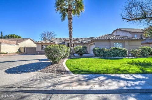5511 Harmony Ave, Mesa, AZ 85206-6757