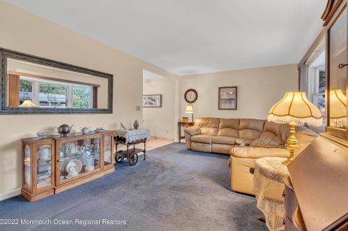 10 Trinity Pl, Jackson Twp NJ  08527-1822 exterior