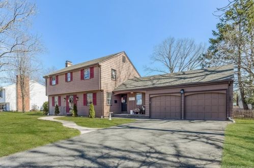 67 Kennedy Rd, Manchester, CT 06042-2232