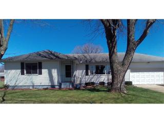 14081 Pershing Ave, Newcomerstown, OH 43832-9079