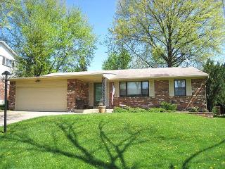 1594 Rockhurst Ln, Cincinnati, OH 45255-2637