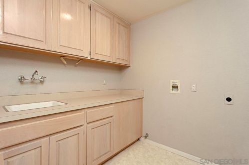 13959 Arbolitos Dr, Poway CA 92064-3238 exterior