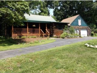 215 Beach Plain Rd, Danville, NH 03819-3124