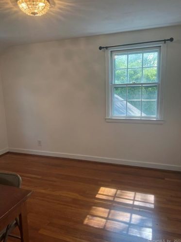 5 Guernsey Rd, Bloomfield CT  06002-3401 exterior