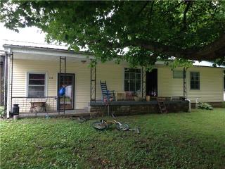 109 Mulberry St, Cornersville, TN 37047-4206