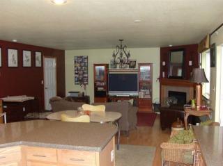 5728 Henslin Dr, Olympia, WA 98513-5339
