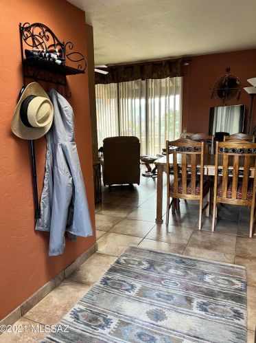 1469 Desert Hills Dr, Green Valley, AZ 85622-8286