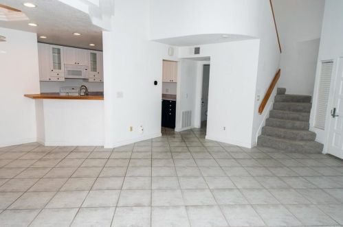 6319 Caminito Del Pastel, San Diego CA  92111-6825 exterior