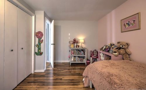 53 Alison Ave, Wallingford CT 06492-3302 exterior