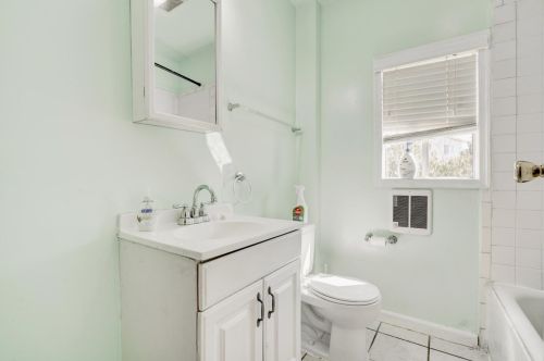 2543 Humboldt Ave, Oakland CA 94601-3222 exterior