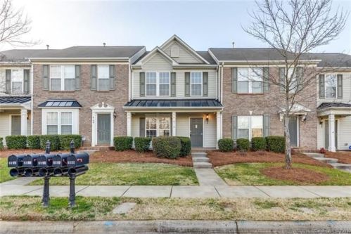 6113 Prosperity Commons Dr, Charlotte, NC 28269-2323