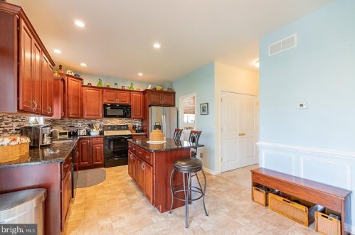 303 8th Ave, Parkesburg PA  19365-1359 exterior