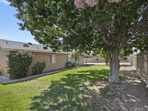 4042 Campbell St, Riverside, CA 92509-2613