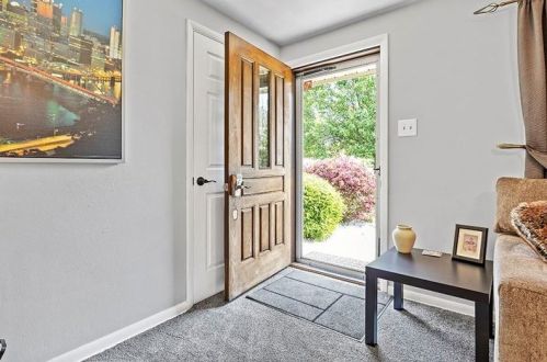 145 Oak St, Imperial, PA 15126-1113
