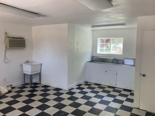 443 Hills Ferry Rd, Newman CA  95360-9701 exterior