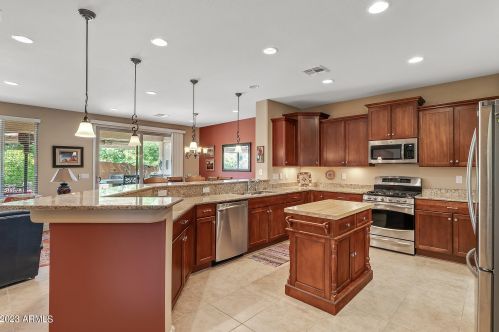 27041 Tonopah Dr, Buckeye AZ 85396-6932 exterior