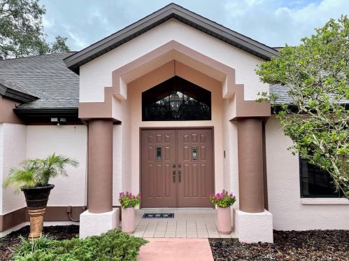 9140 Star Trl, New Port Richey, FL 34654-2542