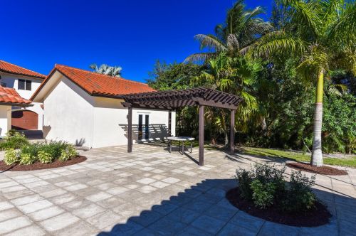 10340 Avenida Del Rio, Delray Beach FL  33446-2416 exterior