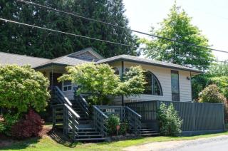 10816 Rustic Rd, Seattle WA  98178-2645 exterior