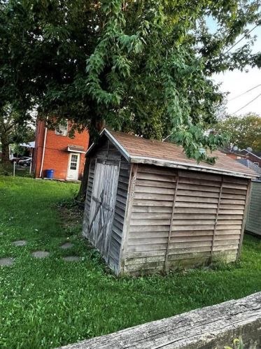 213 Palmer St, Easton PA  18042-7238 exterior