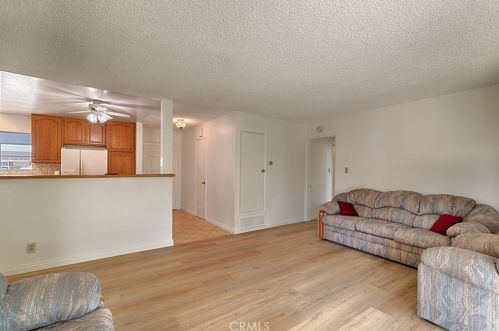 10422 Ponder St, Cypress CA  90630-4462 exterior