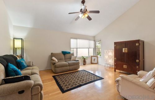 17489 Plaza Vis, San Diego, CA 92128