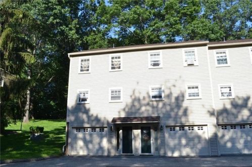 47 Prange Rd, Brookfield Center, CT 06804-1061