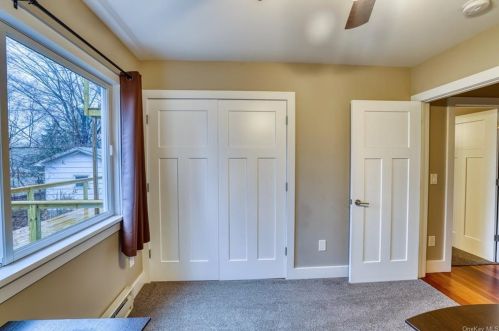 6 Cres Vw, Rock Hill NY  12775-6629 exterior