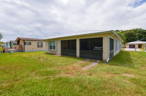 23 La Puerta Del Norte, Fort Pierce FL  34951-2881 exterior