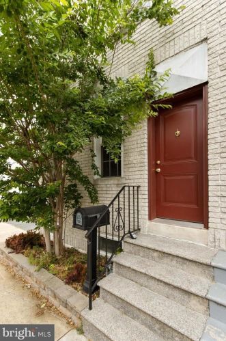 331 Grove St, Norristown, PA 19405-1615