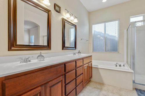 5643 Arnerich Ct, Riverbank CA  95367-9541 exterior