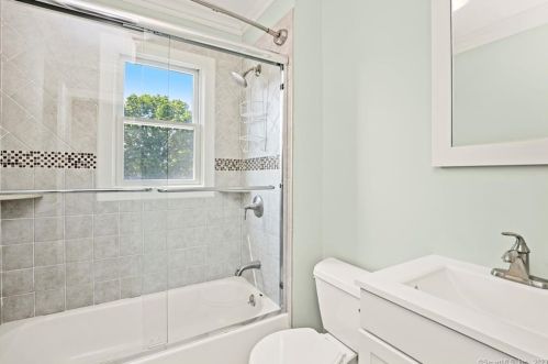 26 Bonheur Rd, Bridgeport CT  06611-3404 exterior