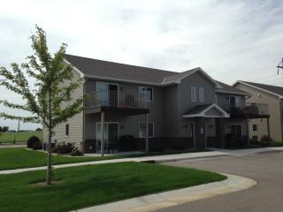 2108 Arlington Trl, Mankato MN  56003-4523 exterior