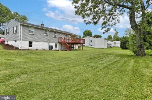 320 Mt Allen Dr, Navy Sup Dpt PA 17055-6165 exterior