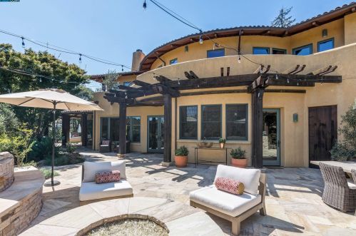 5 Owl Hill Ct, Orinda CA  94563-3441 exterior