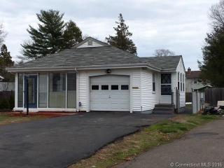 15 Raymond Pl, Cromwell CT  06416-1354 exterior