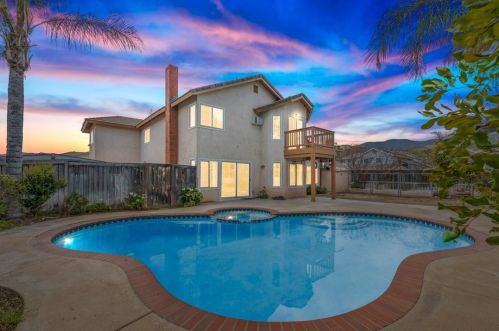16523 Kiwi Way, Lake Elsinore, CA 92530-1729